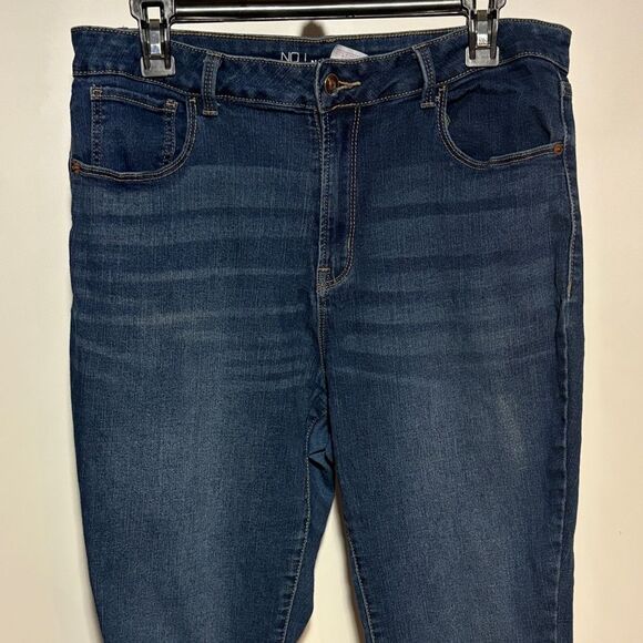 No Boundaries Dark Blue Skinny Jeans - Picture 2 of 10